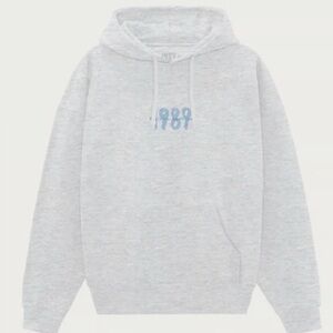 Taylor Swift From the Vault Photo 1989 Taylor's Version Gray Hoodie Size Small